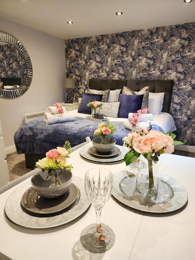 Studio Apartment The Den Colnbrook Εξωτερικό φωτογραφία