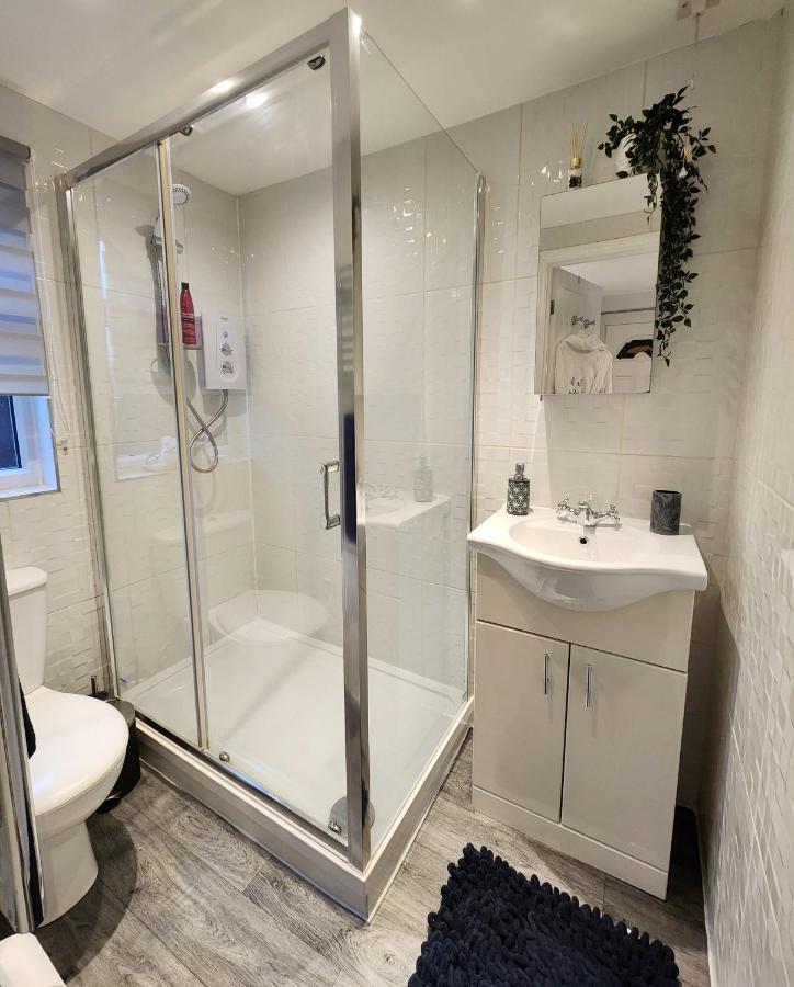 Studio Apartment The Den Colnbrook Εξωτερικό φωτογραφία